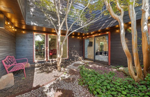 Lake Highlands House | Spacious Luxury Home with Heated Pool & Pool Table