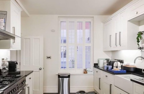 Aberdovey Apartment | Spacious Luxury Seaside Apartment -Aberdovey - Pet Friendly- Free Parking Permit