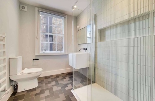 Carnaby Apartment | Spacious Maisonette Townhouse in the heart of Soho