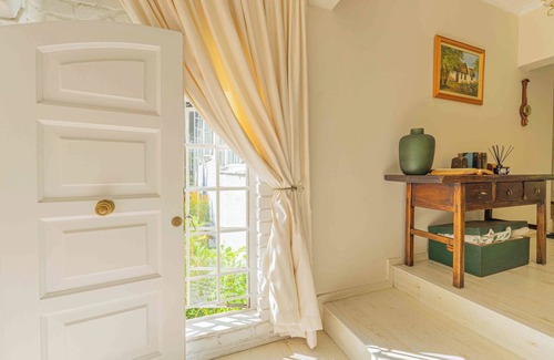 Greater Johannesburg Metropolitan Area House | Spacious Manor with Cozy Fireplace, Garden & Pool