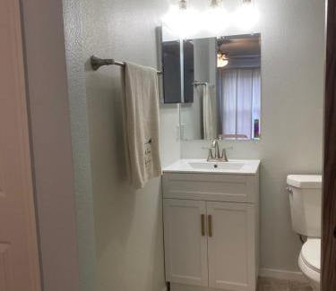 Orlando House | - Spacious Master Room with Private Bathroom near UCF, Hospital & Shopping
