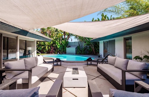 Crenshaw House | Spacious Mid- Century 4-bedroom house with Pool charming Los Angeles