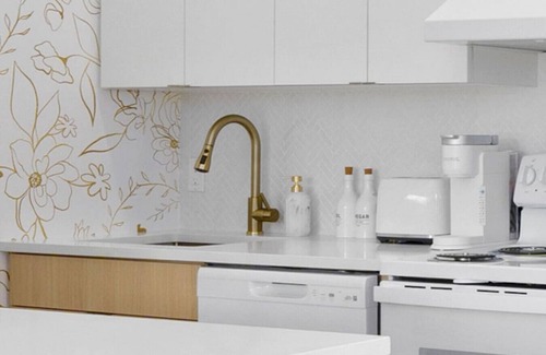 Mango Groves Apartment | Spacious & Modern 2BR 1BA Near the beach - Villa 1