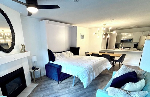 Village North Condo | Spacious & Modern 700 sq ft 1BR in Whistler Village - Free parking & Large Patio