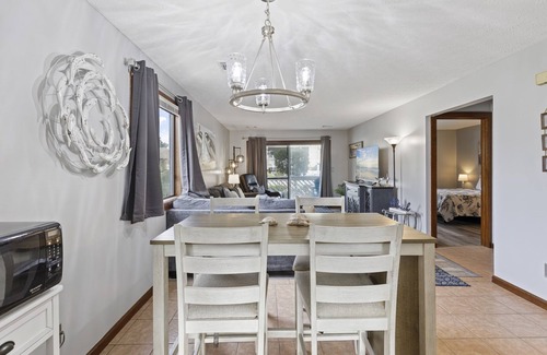 Myrtle Beach Apartment | Spacious Modern Condo - 1st Floor - One Block to the Beach