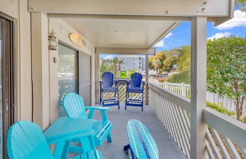 Myrtle Beach Apartment | Spacious Modern Condo - 1st Floor - One Block to the Beach