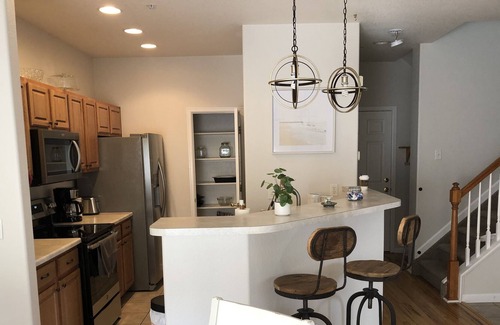 Rigden Farm House | Spacious, modern, family friendly, centrally located. Close to FC bike trails!