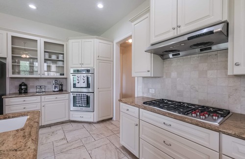 Katy House | Spacious & Modern Family Oasis