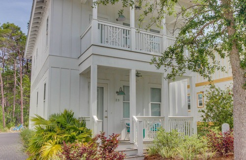 Greenway Park House | Spacious & modern home w/ shared pool near beach - snowbirds welcome
