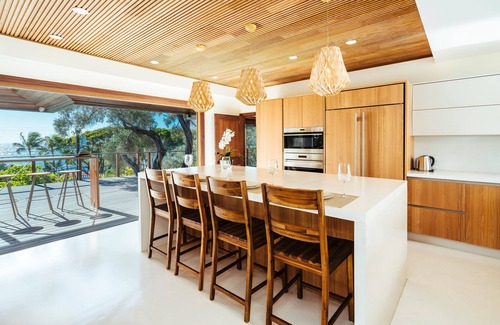 Kahala Villa | Spacious Modern Hawaiian Barefoot Luxury - THANKSGIVING AVAILABLE