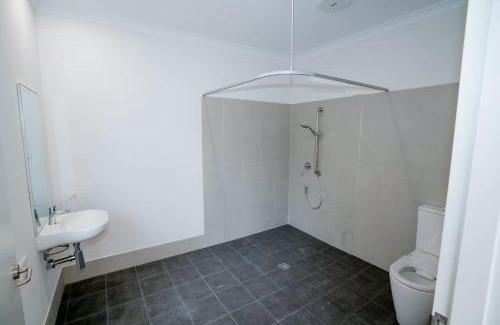 Hilbert House | Spacious Modern Hilbert Home