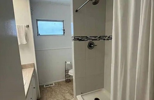 Hobe Sound House | Spacious modern home in convenient location in great neighborhood.