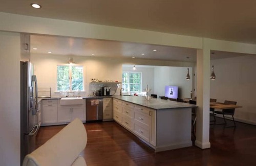 Middleburg House | Spacious Modern Home on Middleburg Horse Farm