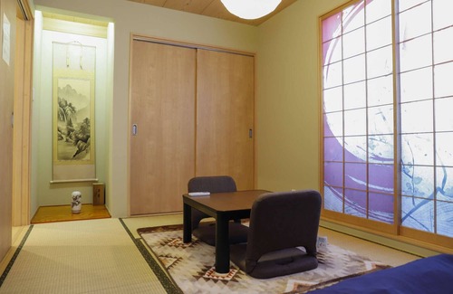 Kamigyo House | Spacious & Modern Inn Megumi-an Nishijin