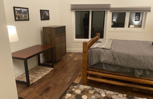 Golden Cabin | Spacious Modern Lodge in Perfect Location