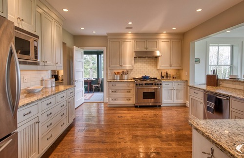 Lake Placid House | Spacious Modern Luxury, Mtn Views, Short Walk to Lake & Downtown - Dog Friendly!