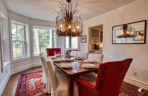 Lake Placid House | Spacious Modern Luxury, Mtn Views, Short Walk to Lake & Downtown - Dog Friendly!