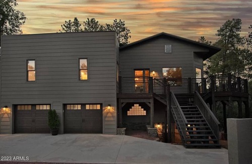 Pine Cabin | Spacious modern mountain retreat in the Pines - close to hiking and shops.
