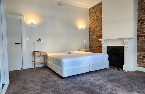 Camperdown House | Spacious & Modern Private Rooms in Camperdown - Close to City and Universities