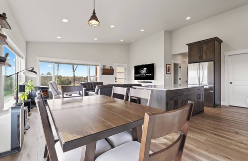 Nampa House | Spacious Modern Private Alpaca Farm Experience