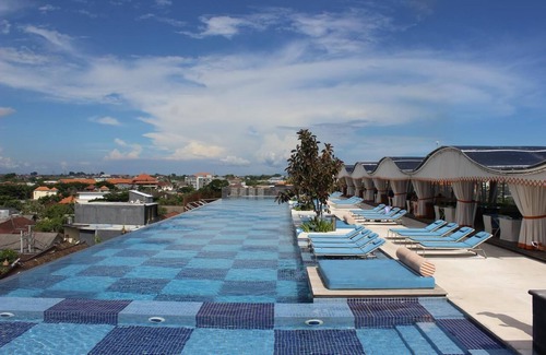 Legian Apartment | Spacious Modern Suite with Free Minibar Items (T Sand Suite36)