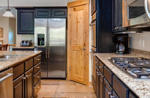 Bear Hollow Village House | Spacious Modern Townhouse at Bear Hollow Park City - Sleeps 15!