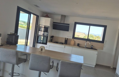 Saint-Sernin House | Spacious modern villa with swimming pool