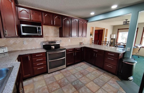 Fairplay Cabin | Spacious Mountain Home with Hot Tub on 10 Acres, Nearby Skiing