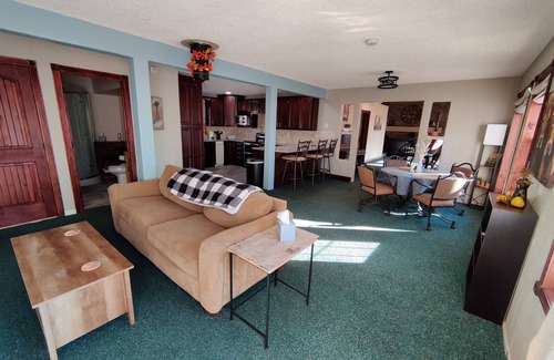 Fairplay Cabin | Spacious Mountain Home with Hot Tub on 10 Acres, Nearby Skiing