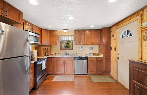 Bailey House | Spacious Mountain Home with Amazing Mountain Views