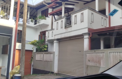 Richmond Kanda House | Spacious Mountain-View Home with AC, Pet-Friendly & Secure , in Galle.