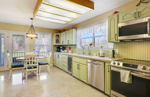Murphy House | Spacious Murphy Home w/Game Room + Fire Pit!
