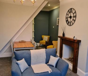 Mytholmroyd Apartment | Spacious Mytholmroyd Apartment with River Views
