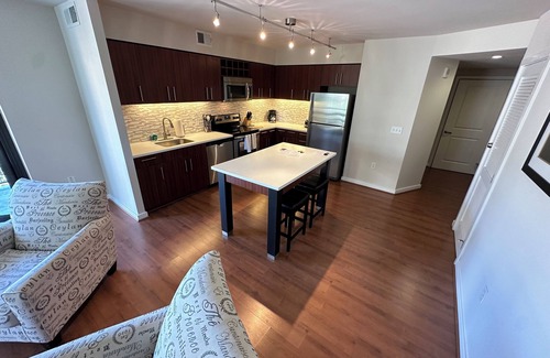 North Rosslyn Apartment | Spacious NEW 2BR/2BA furnished VA/DC area. Top-Notch Amenities!