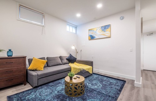 Bedford Apartment | Spacious Newly Renovated 1 Bedroom Suite