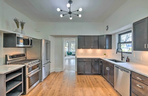 Oak Park House | Spacious Oak Park Home, 11 Mi to Downtown Chicago!