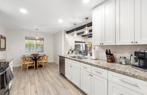 Raskin Estates House | Spacious Oasis - Huge Backyard w/Fire pit + Pool