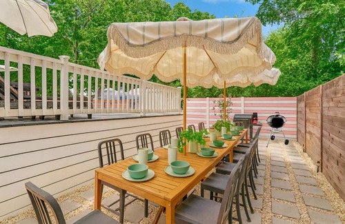 Government Hill House | Spacious Oasis l 5 min to Alamo, Riverwalk, Pearl l Pet Friendly