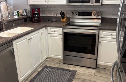 Ocean Drive Condo | Spacious Oceanfront Condo 10th floor Ashworth w/Pools North Myrtle Beach