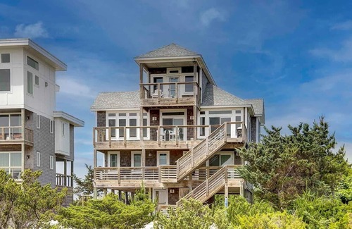 Wind Over Waves Cottage | Spacious Oceanfront Cottage with Pool in Salvo