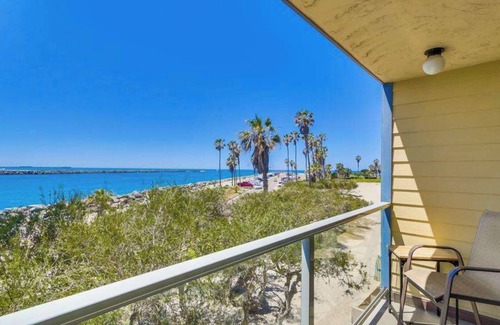South Mission Beach Condo | Spacious Oceanfront Retreat – Steps from Boardwalk & Beach - stunning Sunsets
