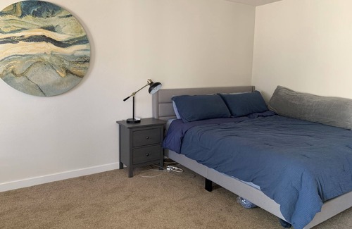 Gilroy Apartment | Spacious one bedroom apartment with WiFi & AC in a quiet & safe part of Gilroy.