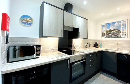 Torquay City Centre Apartment | Spacious, one bedroom, pet friendly apartment with large terrace overlooking the town.