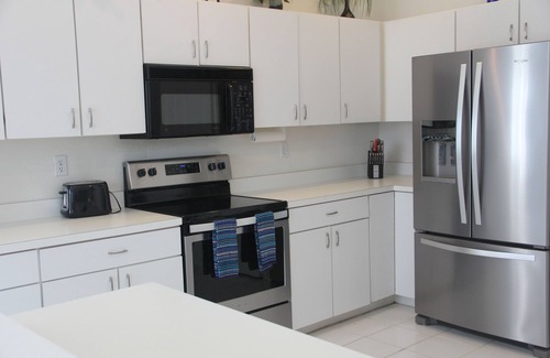 River Pointe House | Spacious Open Floor Plan, 3 Bedroom + Loft Home, private FREE Heated Pool.