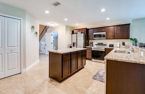 Doctors Inlet House | Spacious Orange Park Townhome |Main Level King Suite |Dogs Ok |Garage Parking |Open Concept |Cable