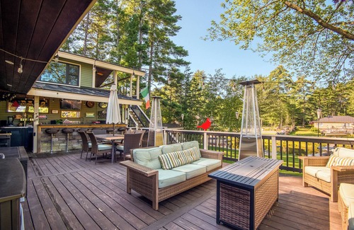 Blueberry Estates House | Spacious Ossipee Waterfront House Perfect for Activities & Entertainment