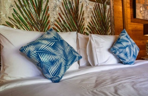 Banjar Semer Resort | Spacious Our Luxury Suites in enchanting Bali with WiFi, AC, Pool, Yoga Studio
