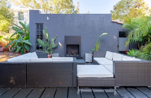 Community Center House | Spacious Palo Alto Home Near Downtown & Stanford