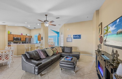 Port Saint Lucie House | Spacious Paradise House near Jensen Beach! With Game Room & Sunroom