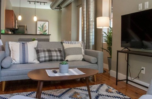 Pendleton Condo | Spacious Parkside Suites with Private Roof Deck!
